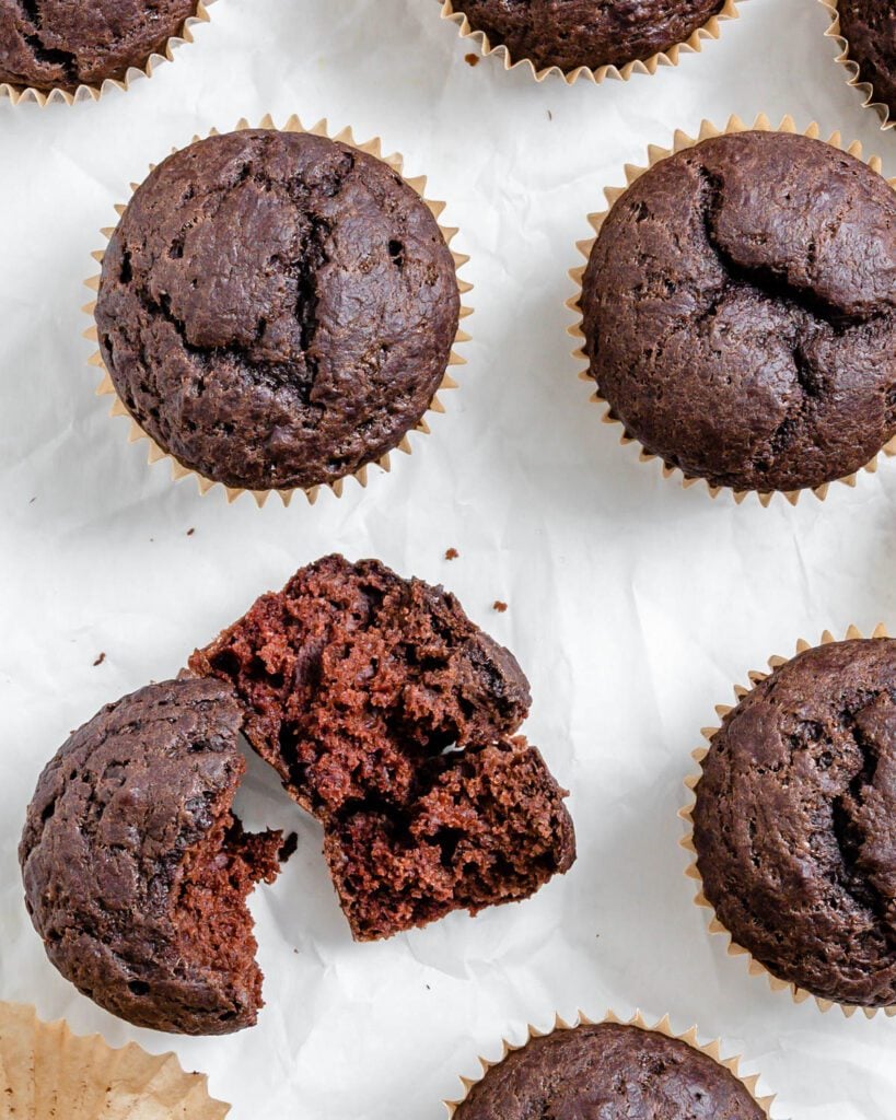 Easy Vegan Chocolate Cupcakes - Food Sharing Vegan