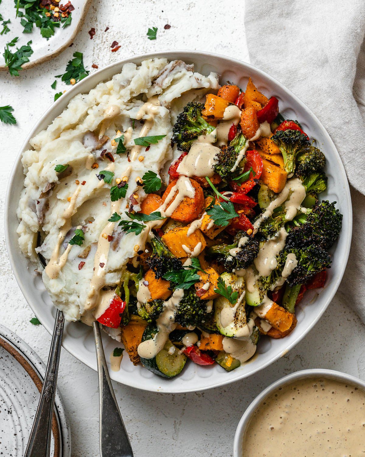 https://foodsharingvegan.com/wp-content/uploads/2023/07/Loaded-Potato-Bowl-19.jpg