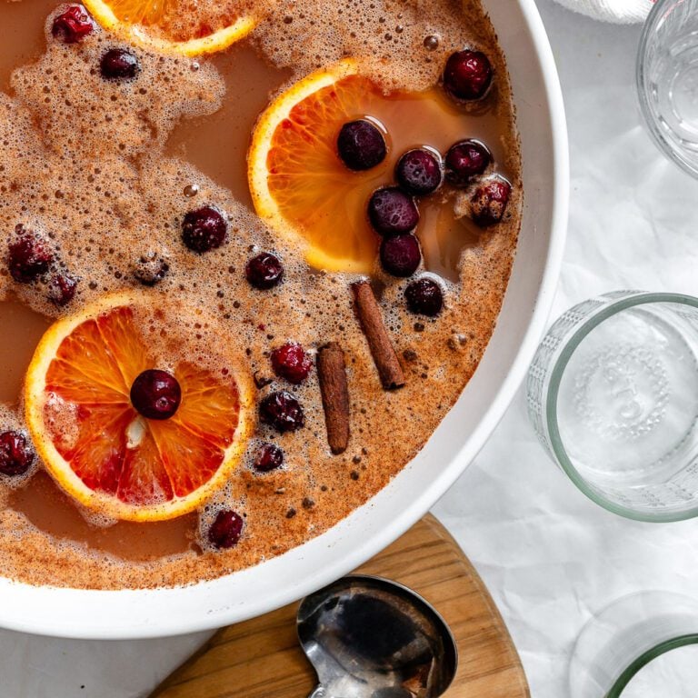 completed Non-Alcoholic Thanksgiving Punch in a bowl