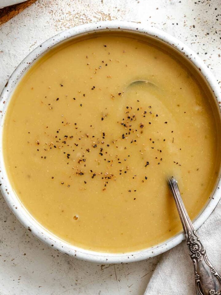 Completed Easy Vegan Gravy in a bowl.