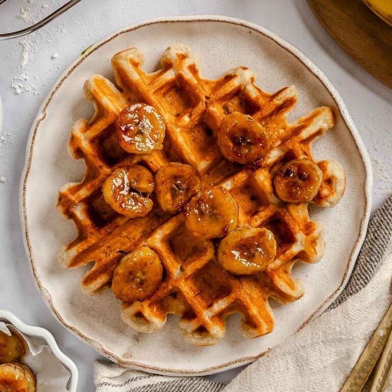 Easy Vegan Banana Waffles