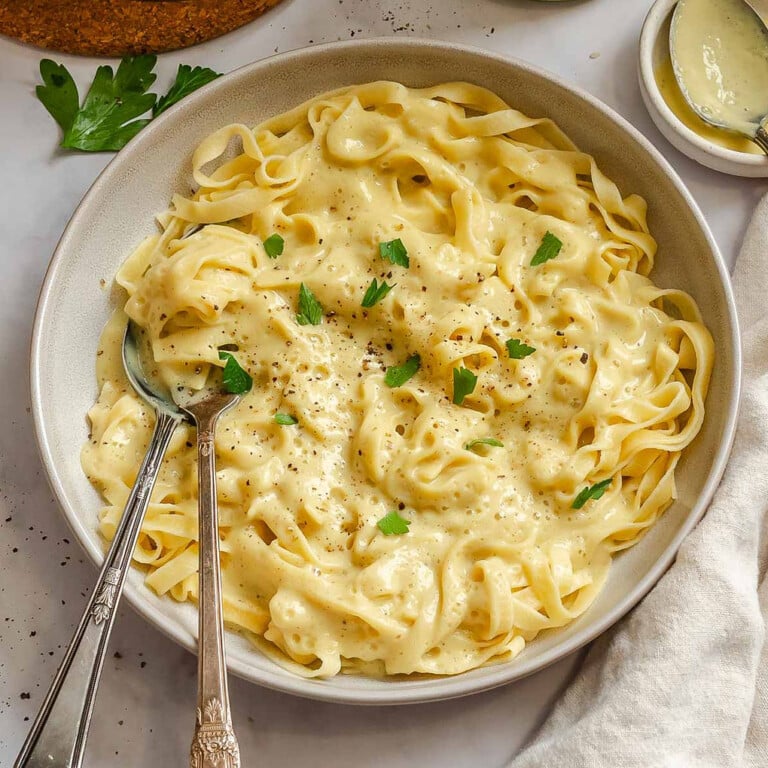 Healthy Cauliflower Alfredo Sauce